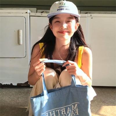 不一样的本能海报